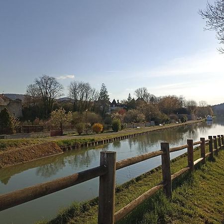 Gite Le 16, Sous Les Tremieres Fleurey-sur-Ouche Kültér fotó